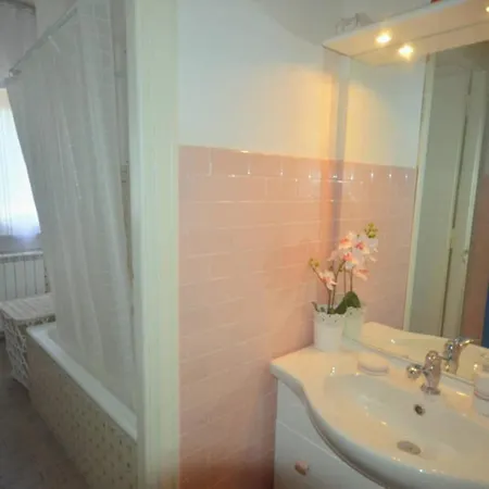 22people + Large Terrace + Subway דירה
